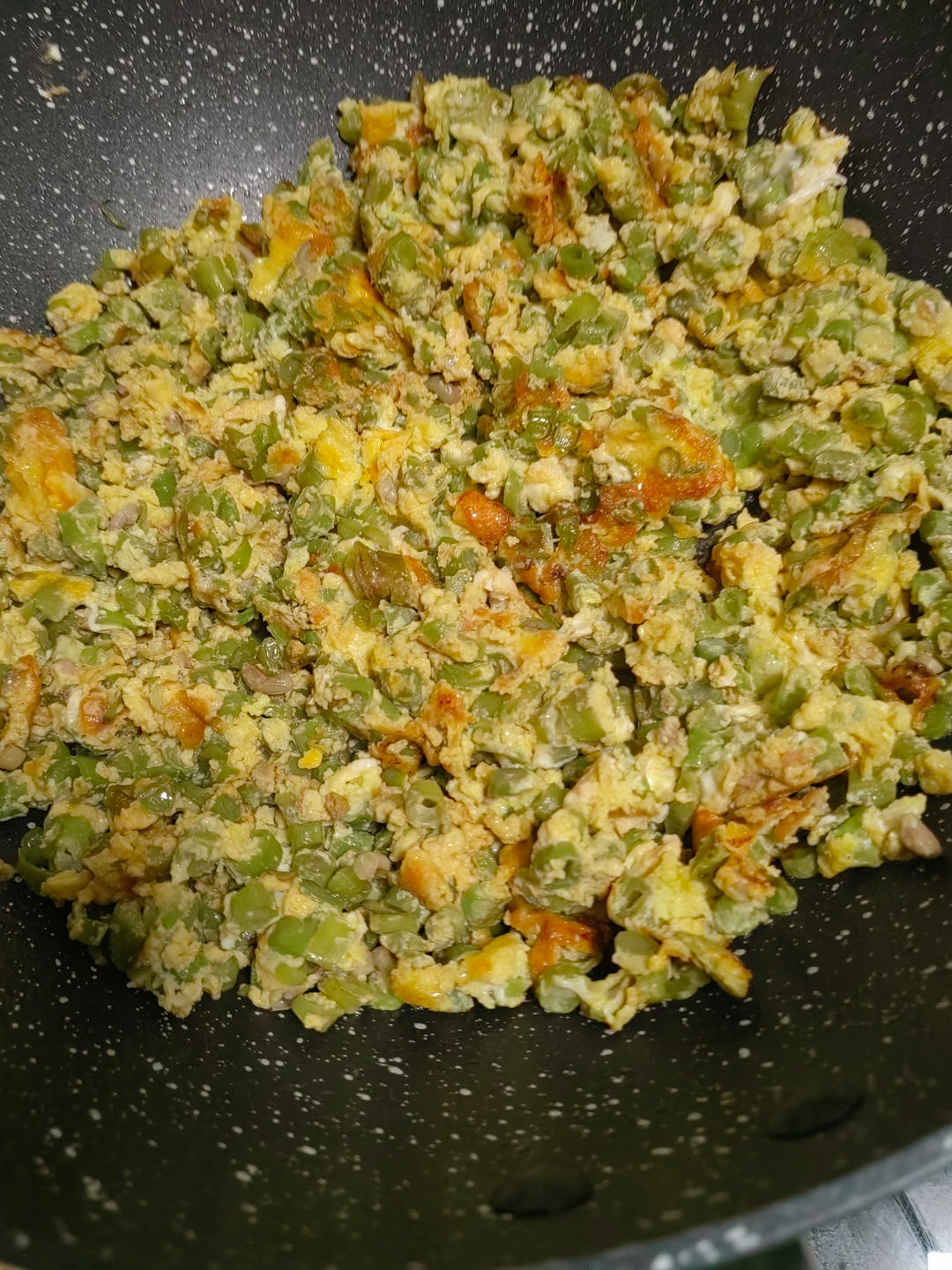 益气健脾的豆角炒鸡蛋