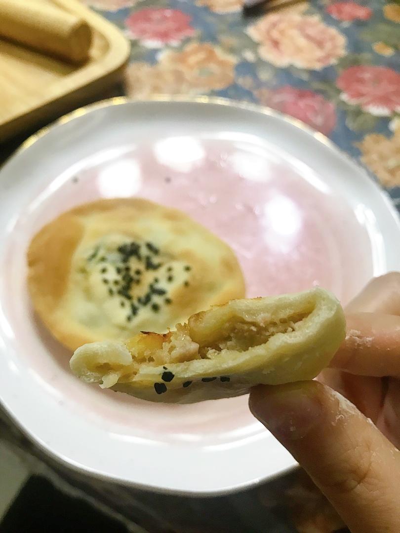 榨菜葱香肉烤饼