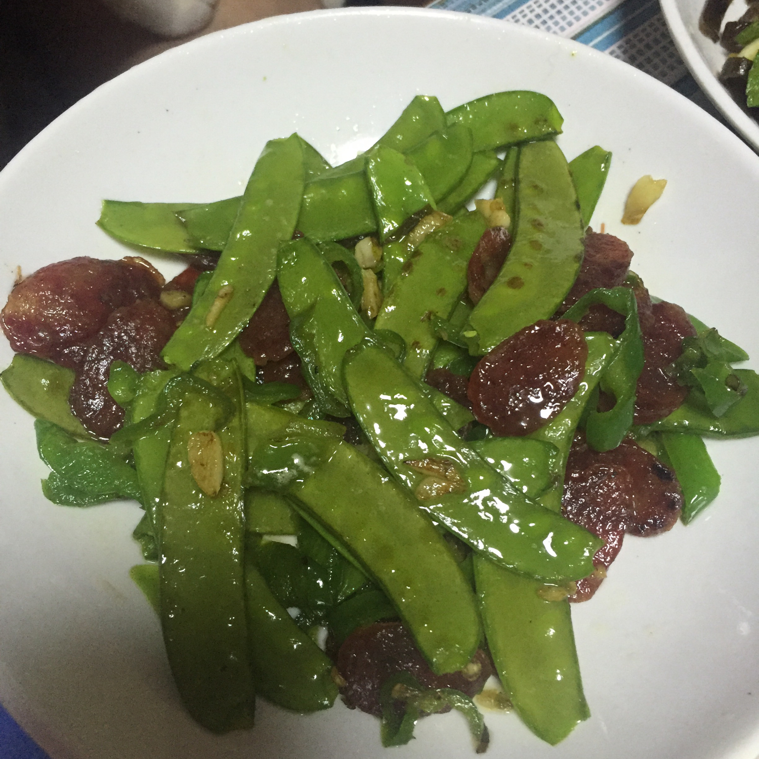 腊肠炒荷兰豆