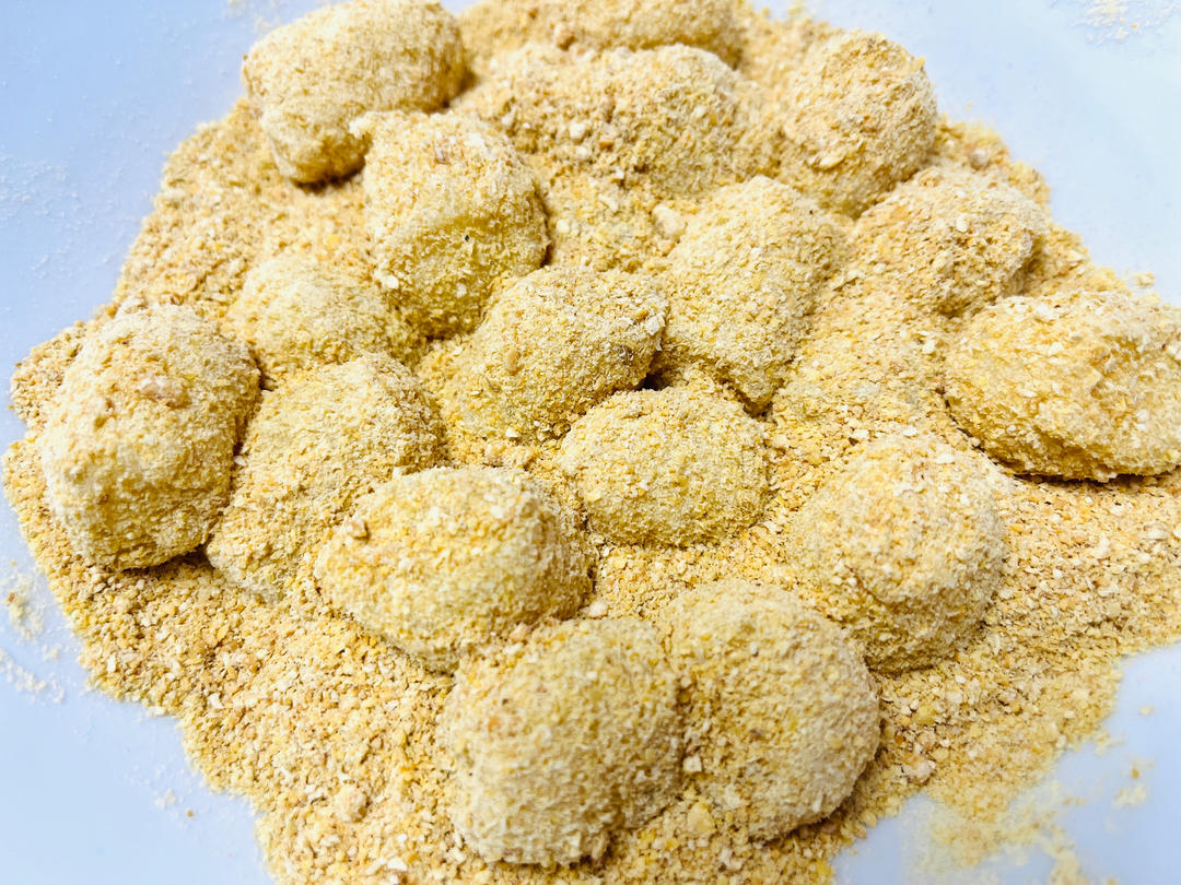 麻糍😋软软糯糯的糯米糍粑😍比外面卖的还好吃！