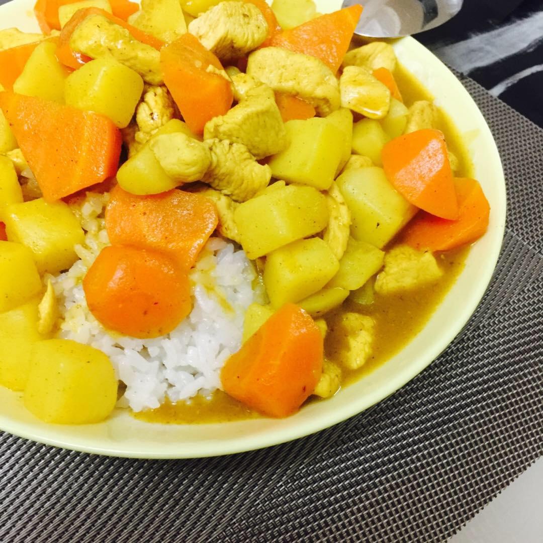 咖喱鸡肉饭