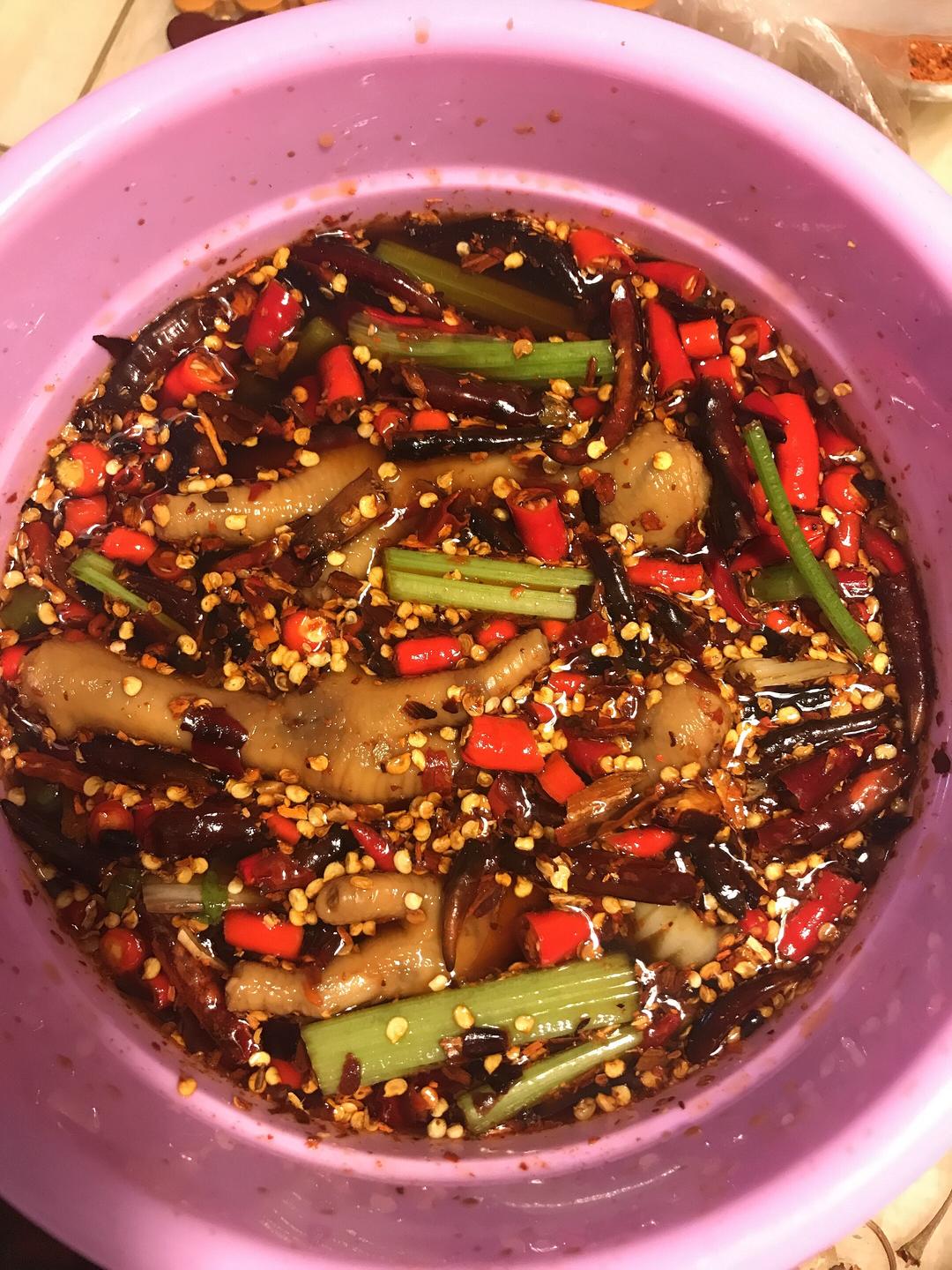 酸辣泡鸡脚的做法