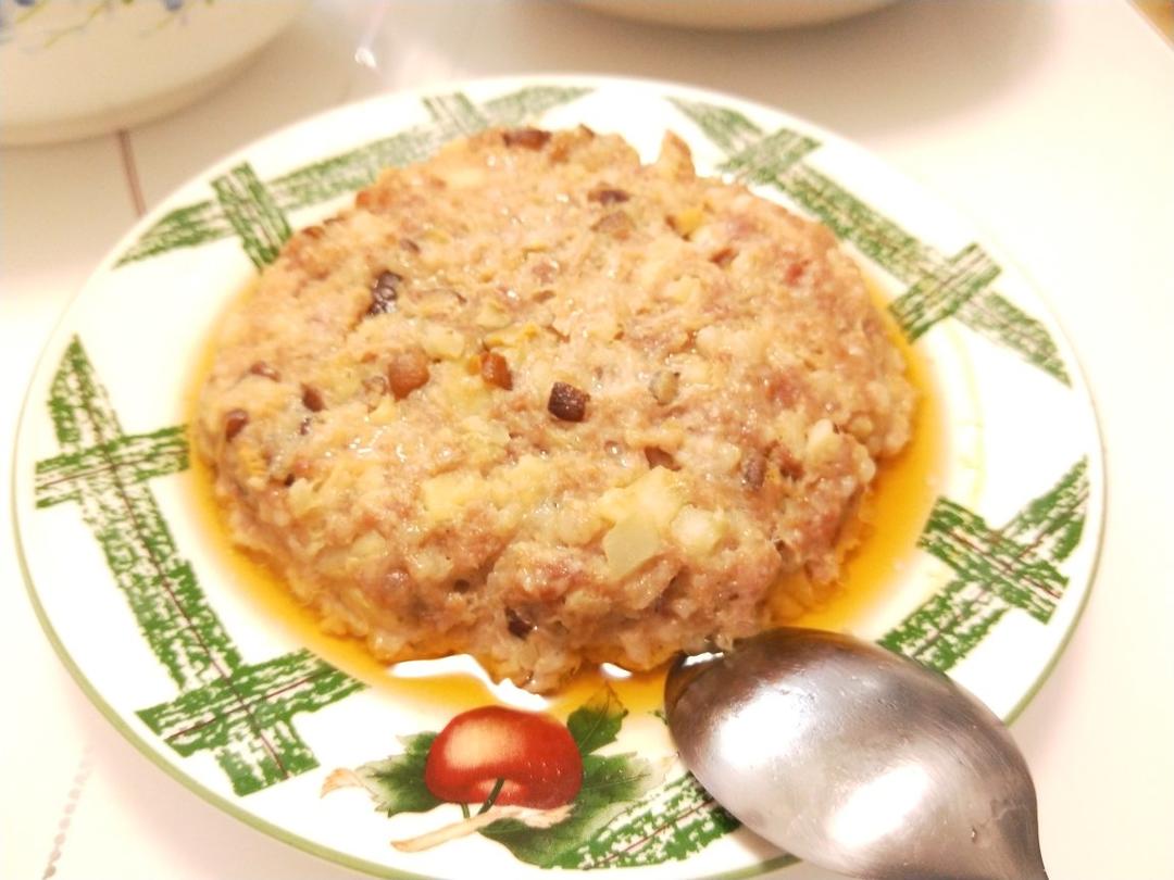 马蹄鲜菇蒸肉饼