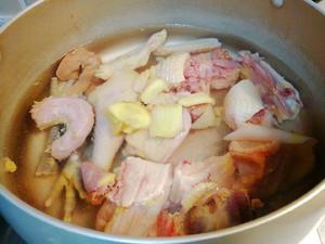 清热祛湿，美容养颜～海底椰煲鸡汤的做法 步骤2