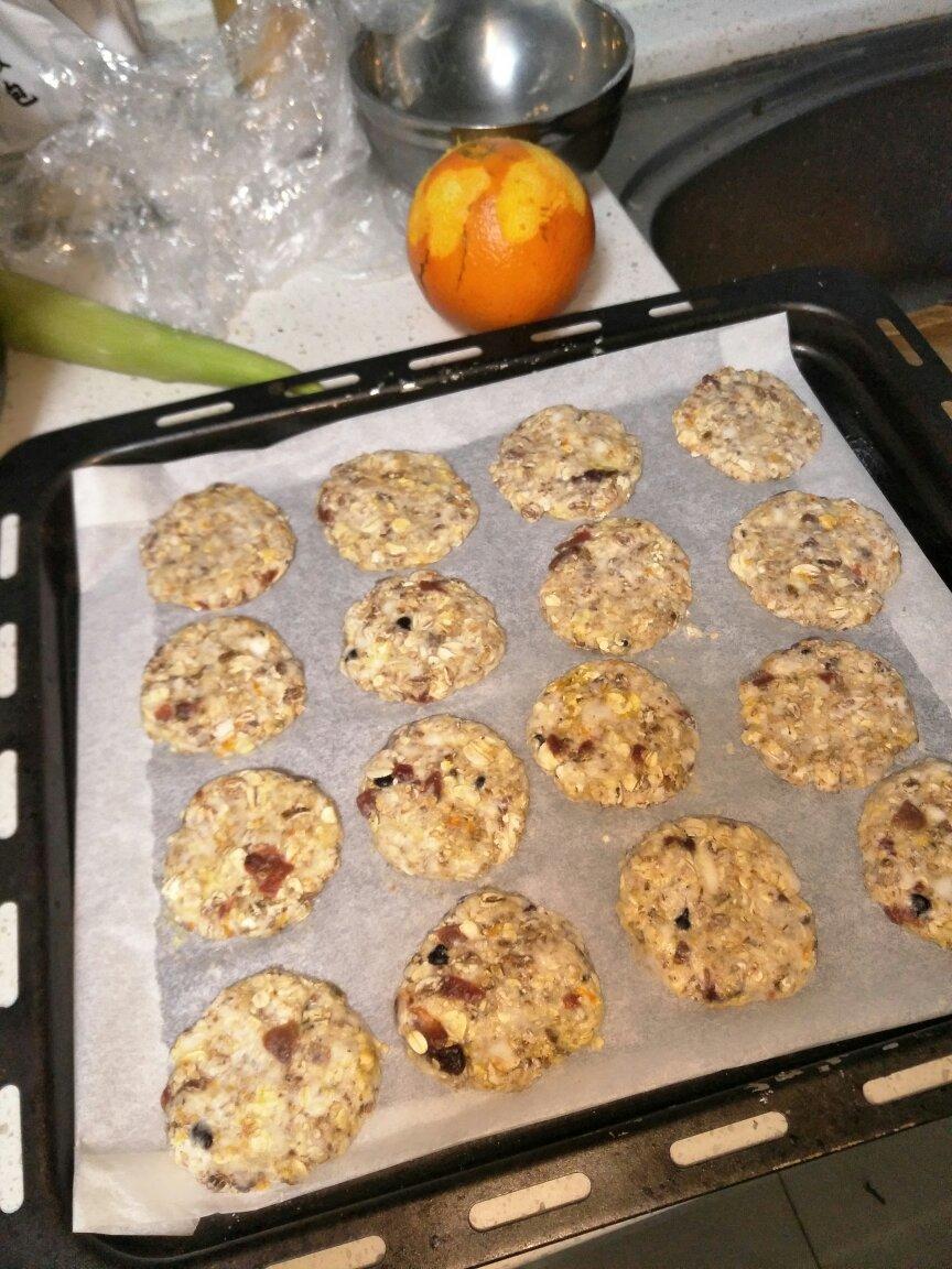 素食:有机燕麦芝麻大饼干