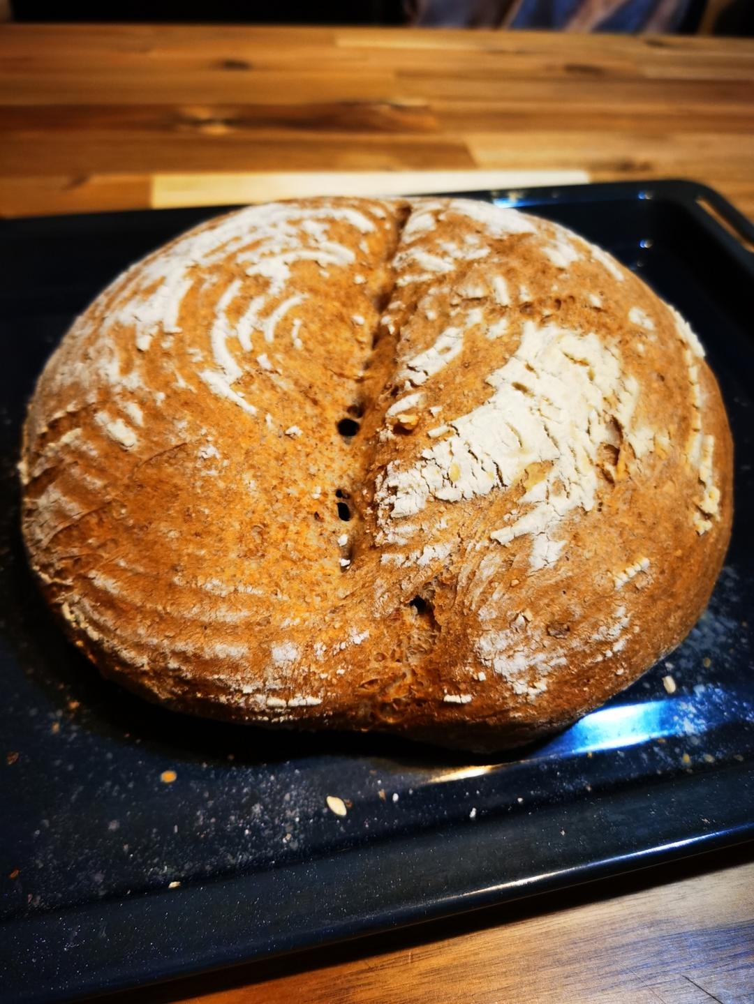 德国婆婆秘方·只多一料·香得上天的全麦核桃蔓越欧包