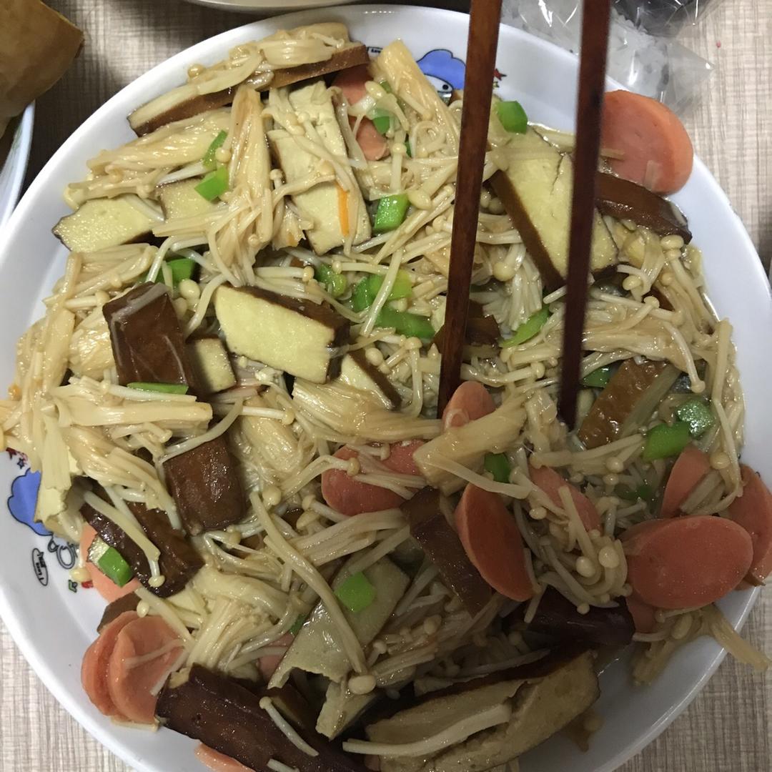 一点都不重口的下饭菜【金针菇香干炒肉丝】