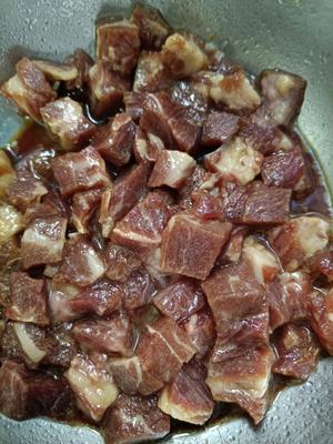 杂菇牛肉粒芝士焗饭（无烤箱）的做法 步骤2