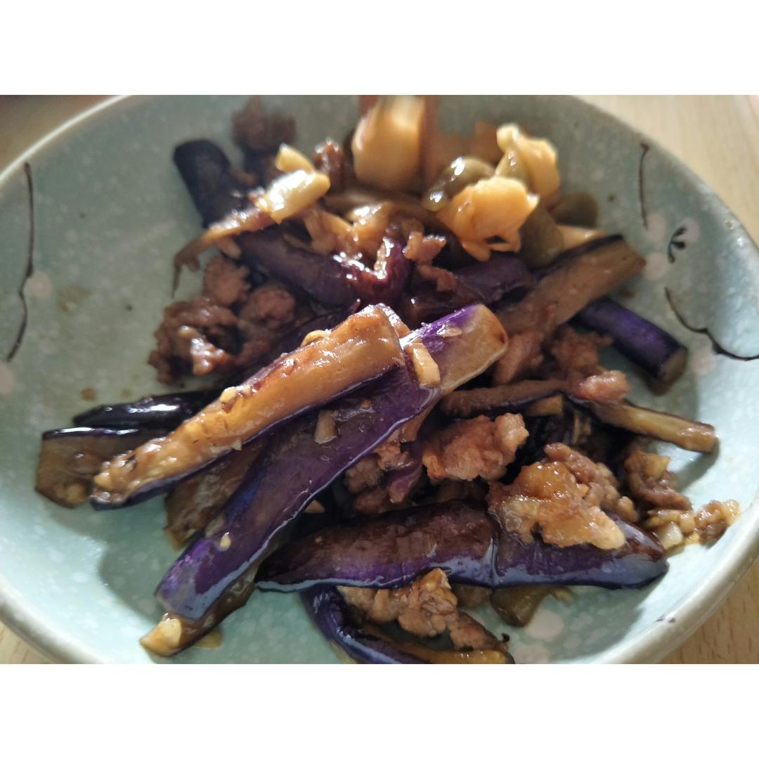 红烧茄子（教你炒茄子不变色的小妙招）