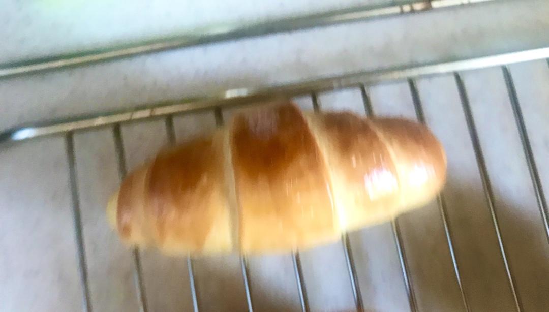 零基础手揉出膜面包房蜂蜜奶油卷全攻略/阿猪烘焙视频