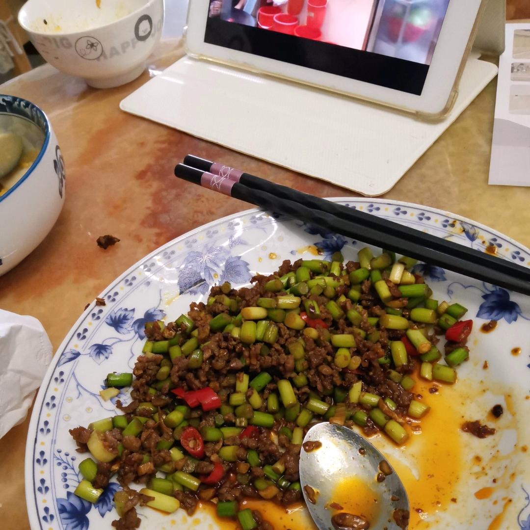 肉碎蒜苔粒