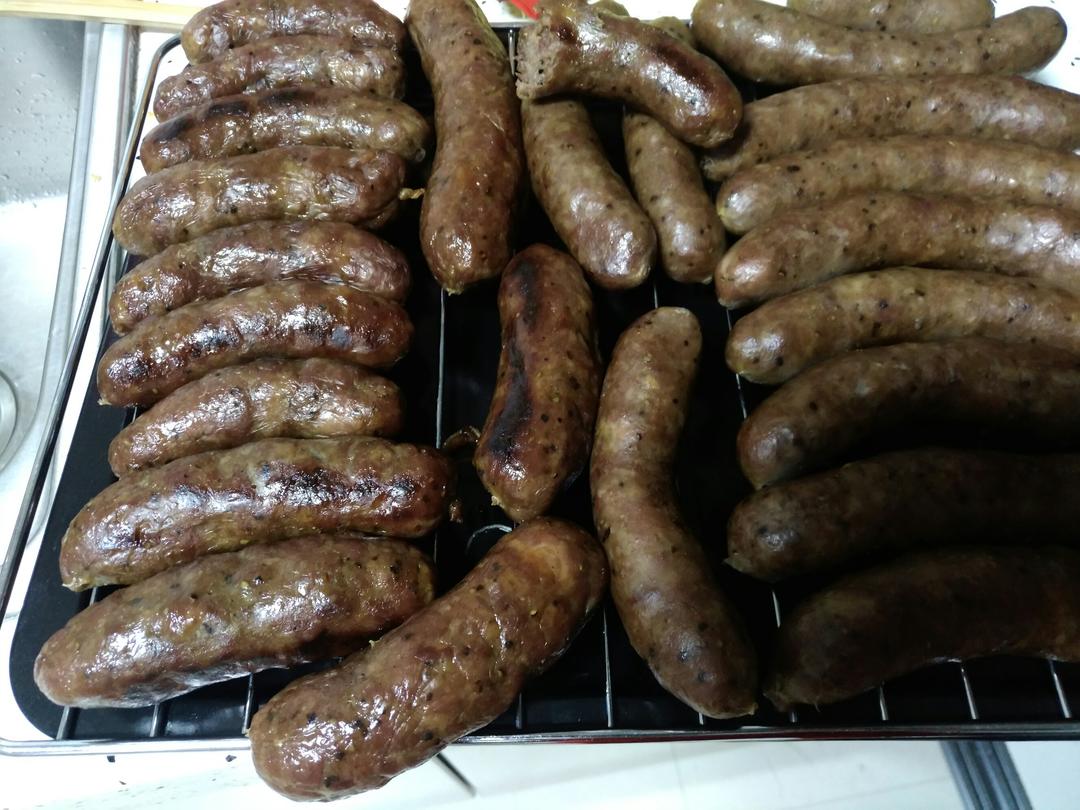 自制黑椒风味脆皮肠--多图详解手工灌肠