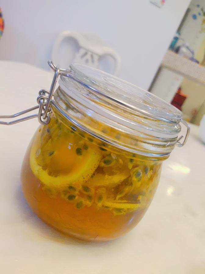 美白瘦身必备☞百香果柠檬蜂蜜