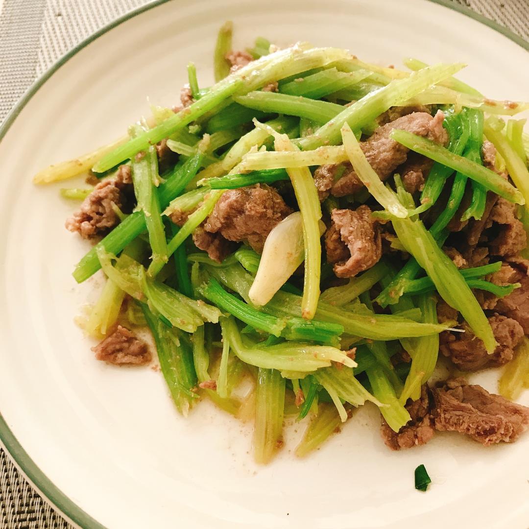 芹菜炒牛肉
