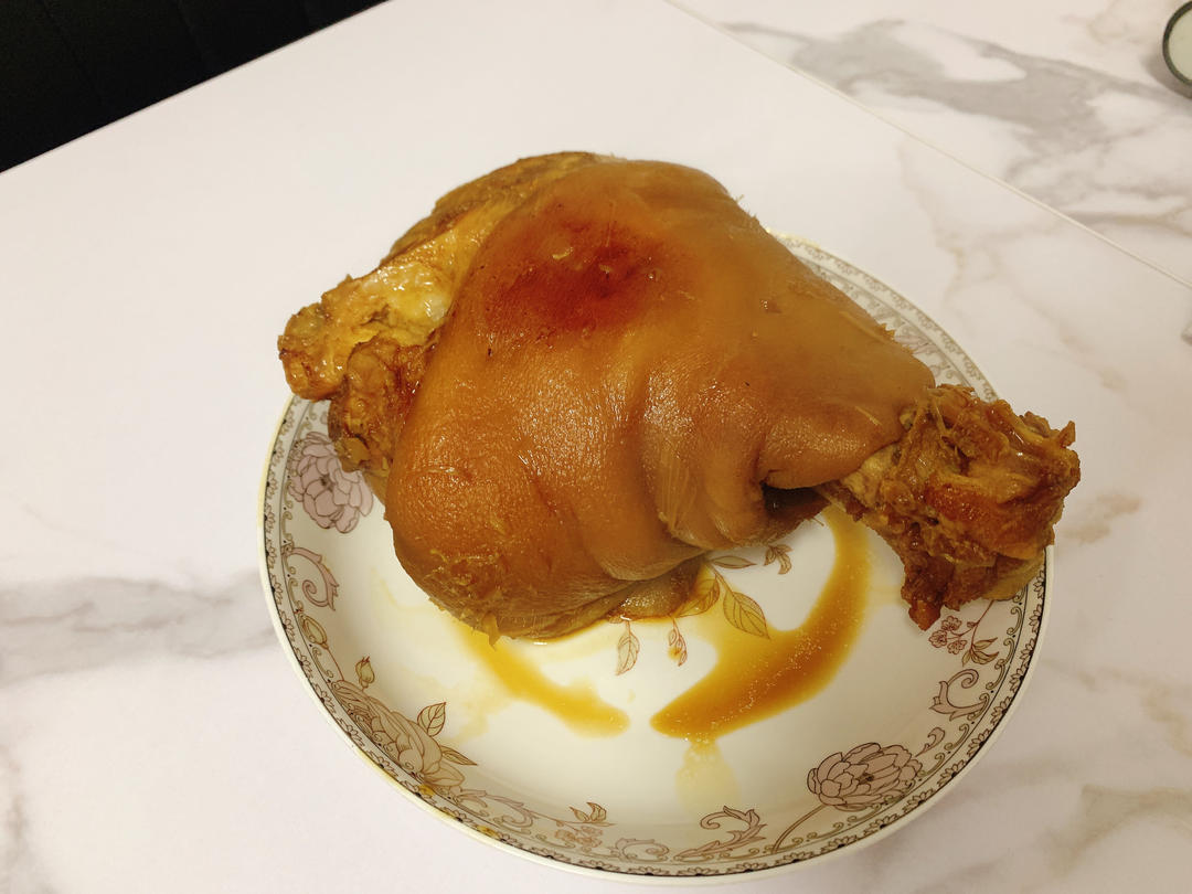 【红烧肘子】（家庭版卤蹄膀）