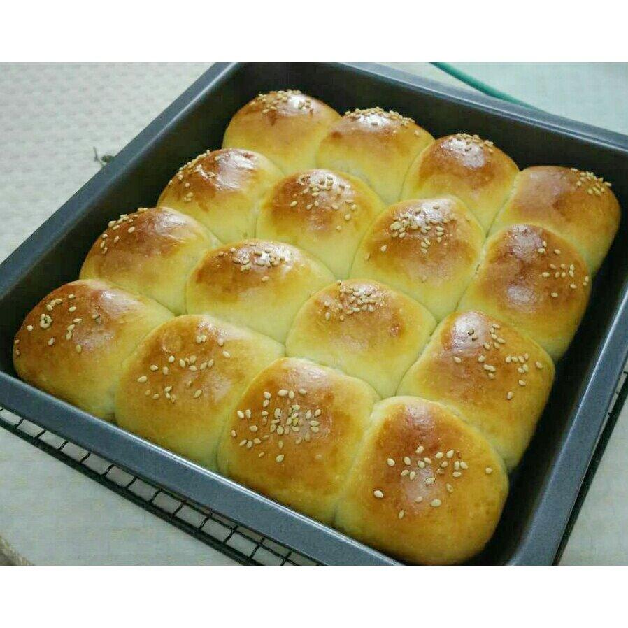 大人小孩都爱不释口的【蜂蜜牛奶小餐包】