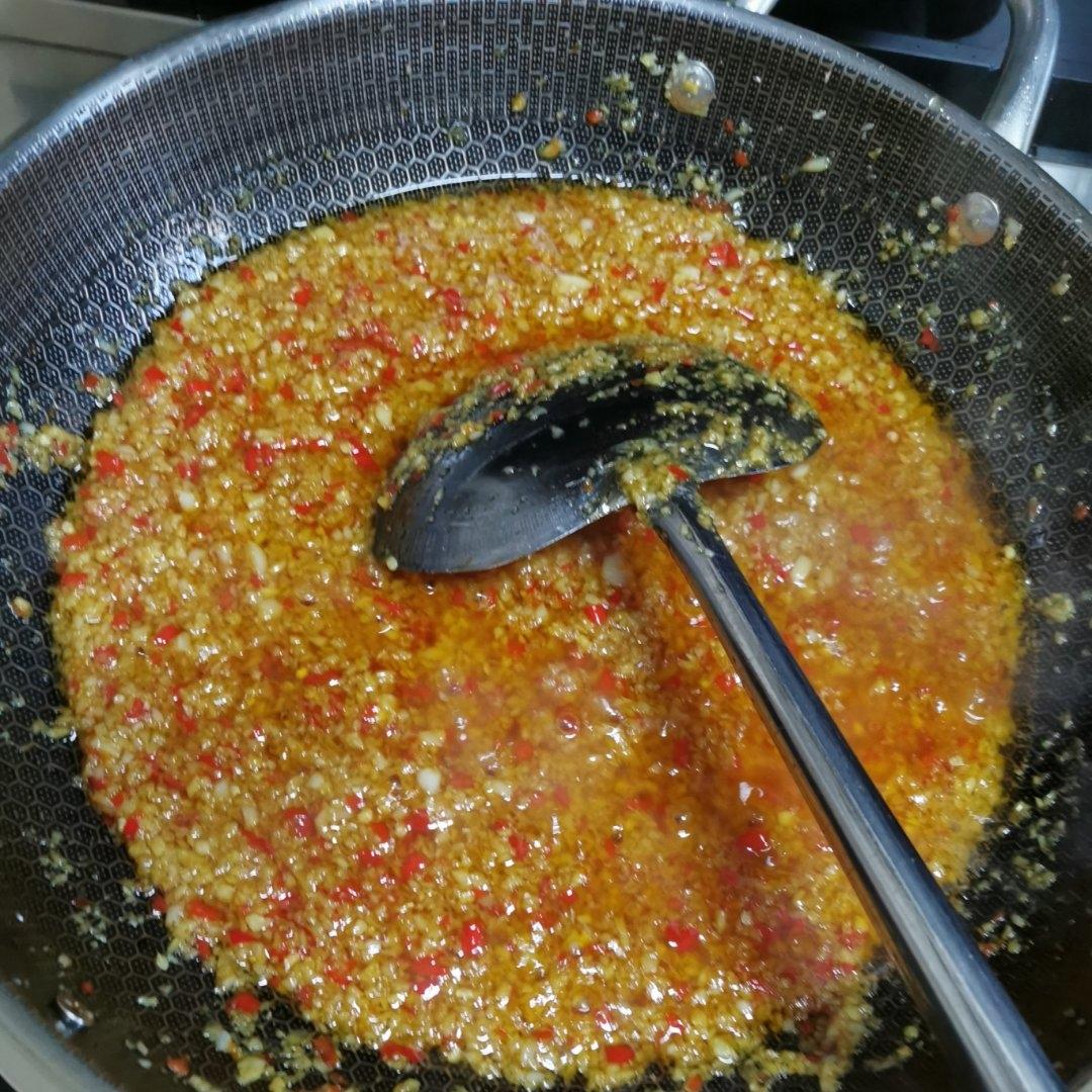 【蒜蓉辣椒酱】比烧烤店还好吃的自制辣酱