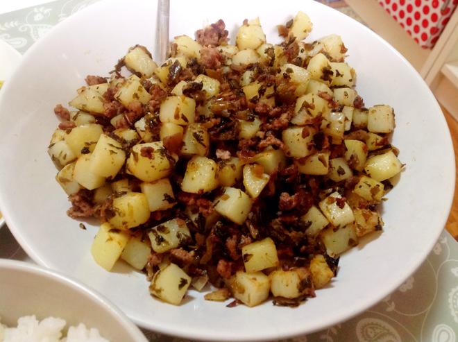 碎米芽菜土豆丁的做法