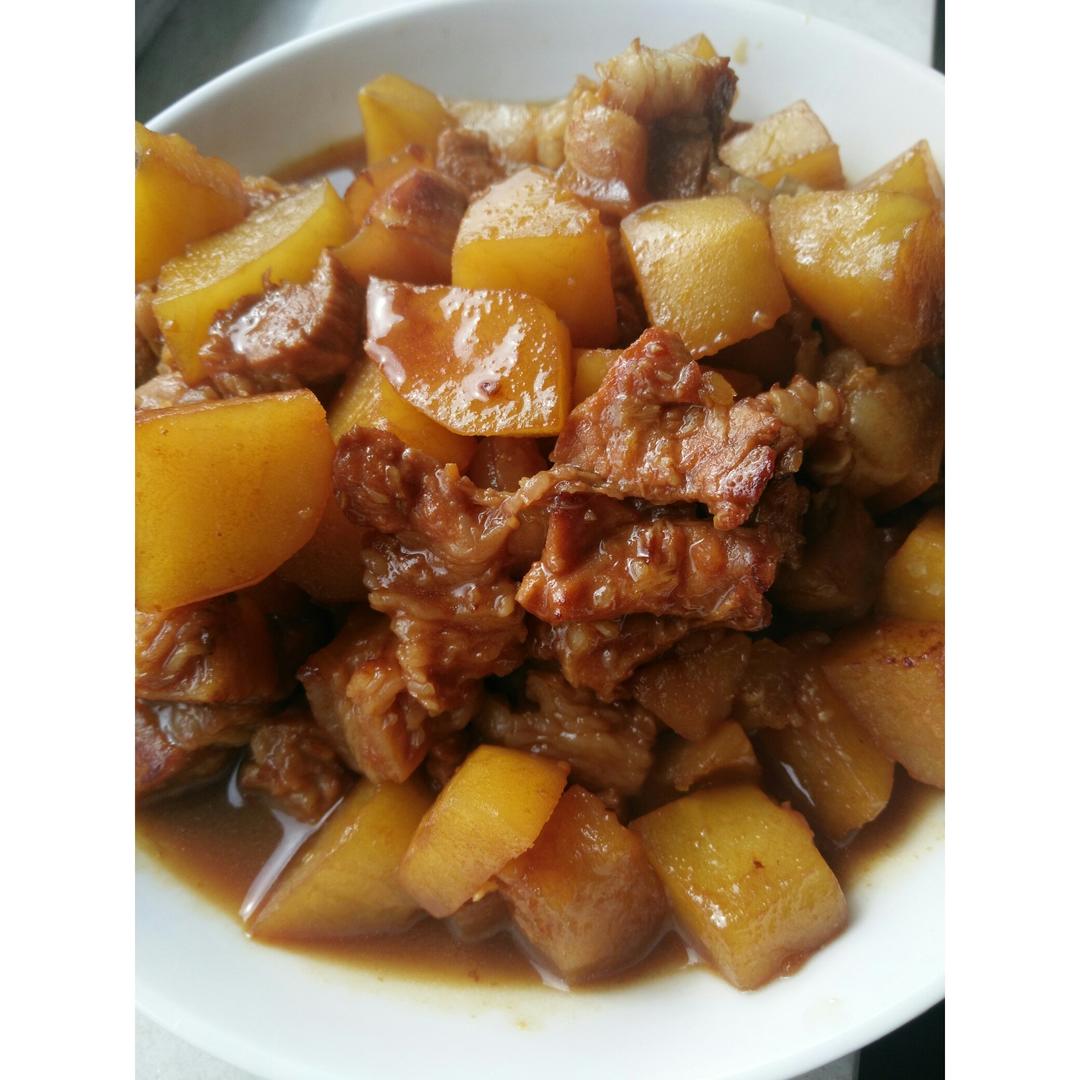 土豆红烧肉