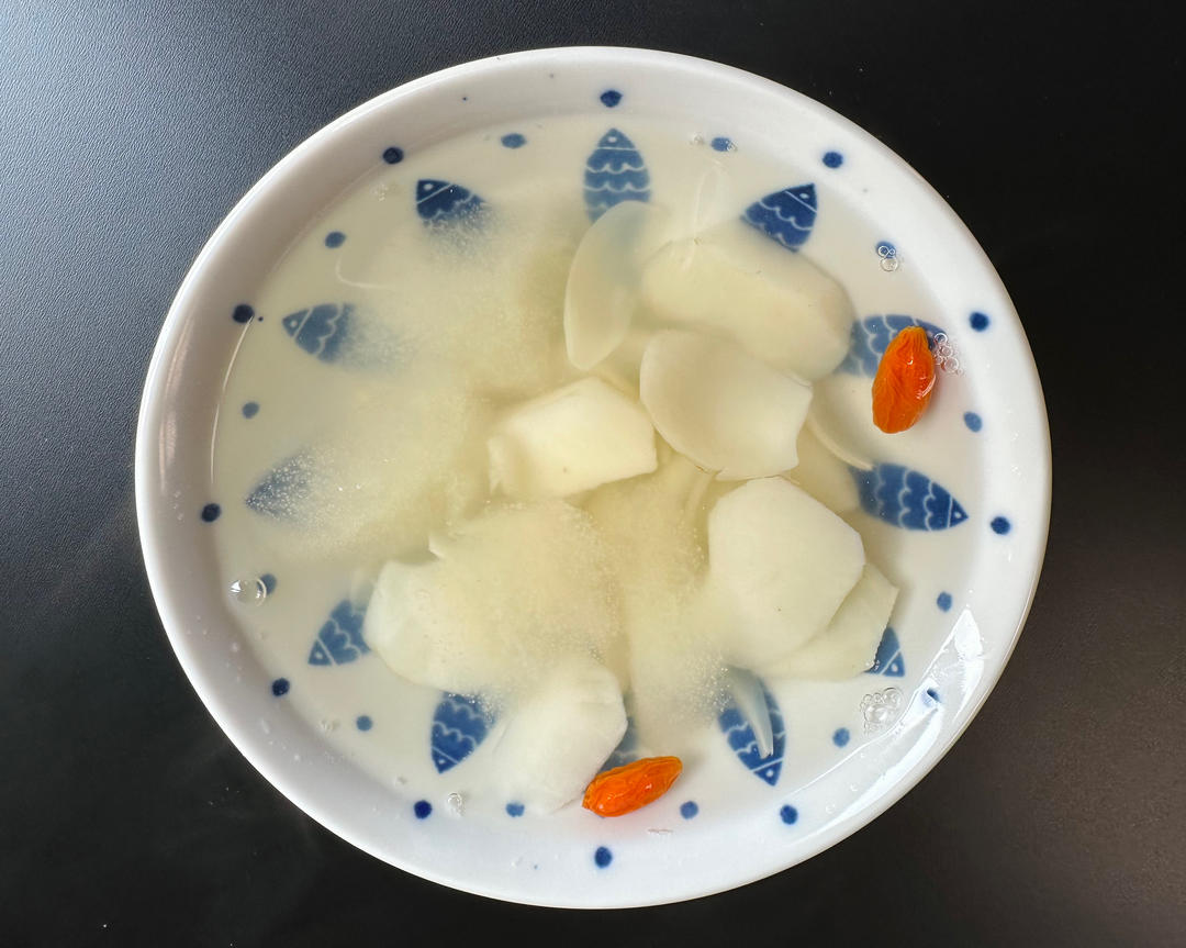 荸荠百合甜汤