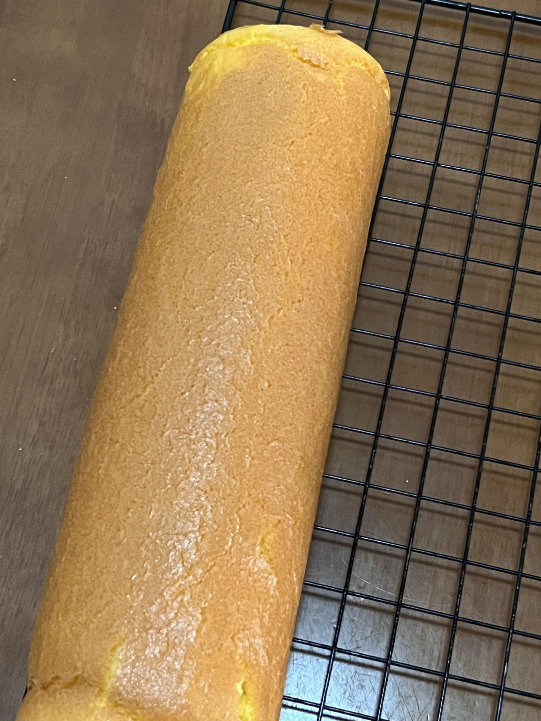 超详细的瑞士卷奶油蛋糕卷原味蛋糕卷的制作方法 饱满不掉皮不开裂（附模具换算方法）