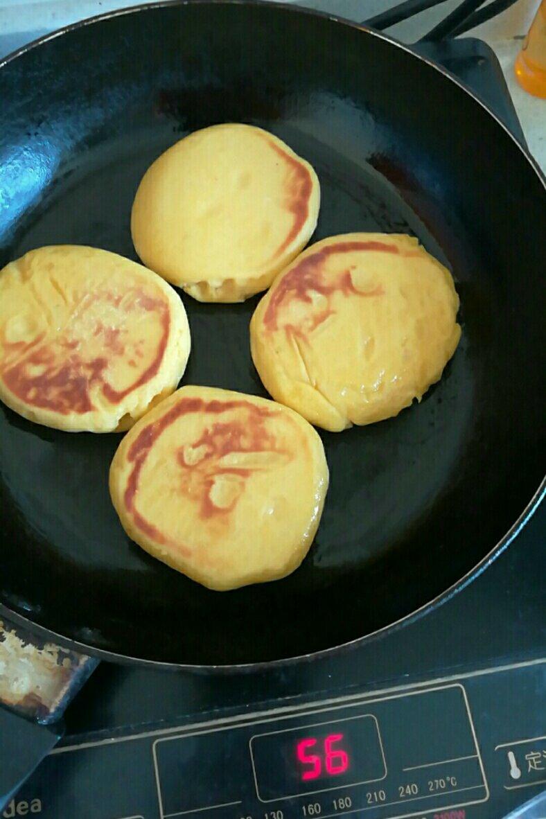 玉米面发面饼                       （口感细腻）