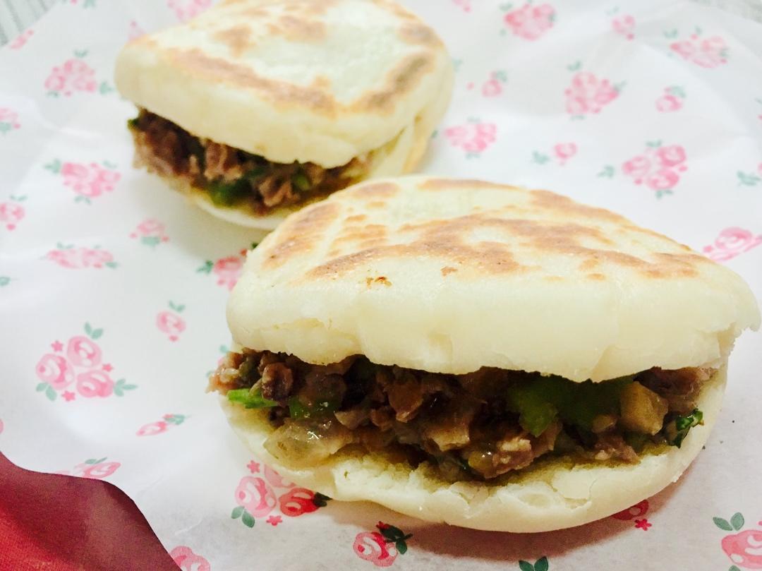 空心馍（肉夹馍）