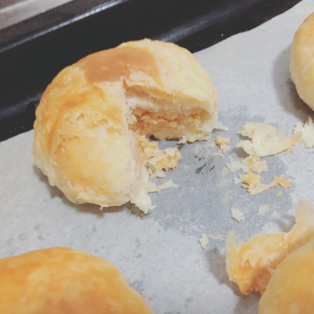 花生碎酥皮月饼