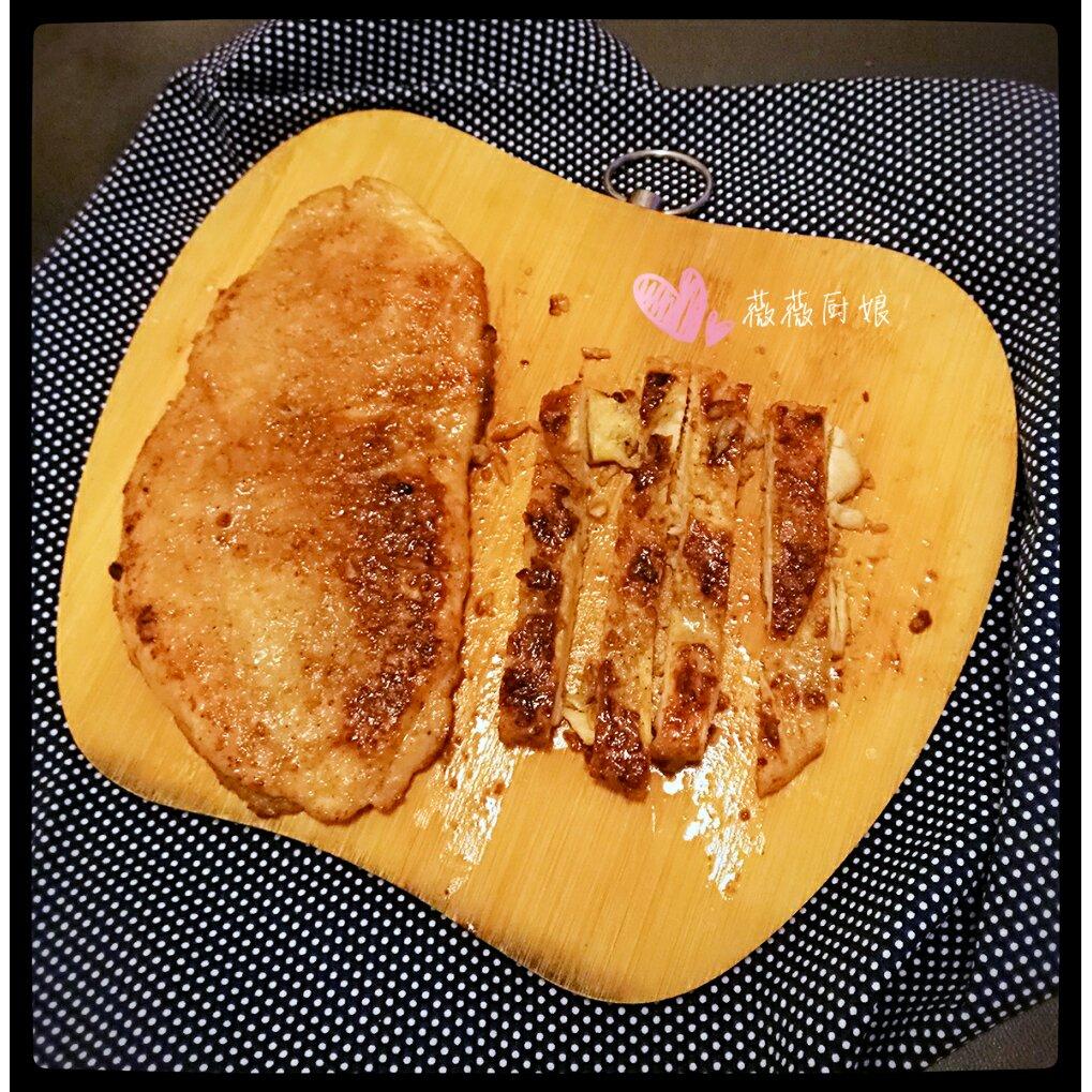 酷炫屌炸天好吃的煎鸡胸肉（香蒜蜂蜜煎鸡胸肉）
