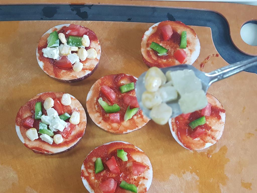 茄子披萨的做法 步骤5