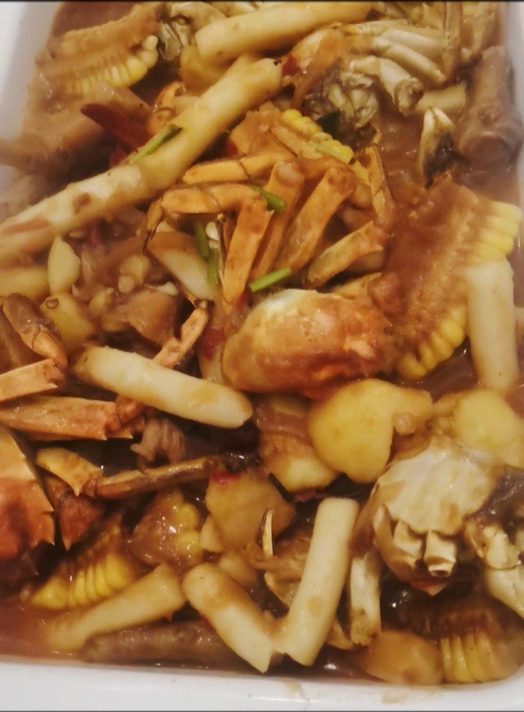 【香辣明虾肉蟹煲】