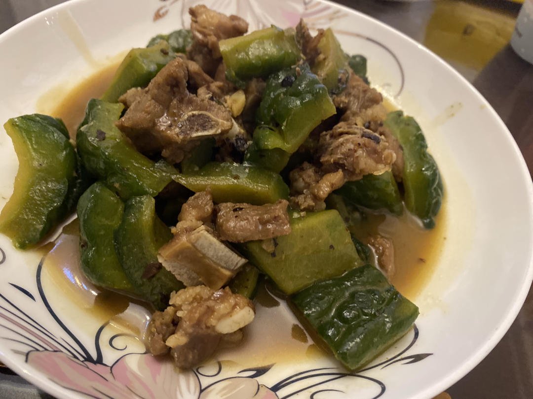 最好吃的苦瓜焖排骨