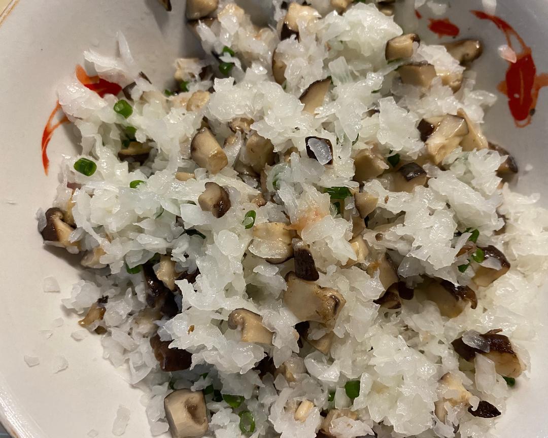 萝卜香菇猪肉饺子陷的做法 步骤4