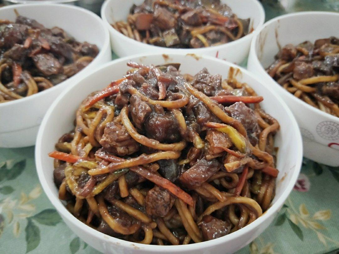 堂妈小厨——韩式炸酱面