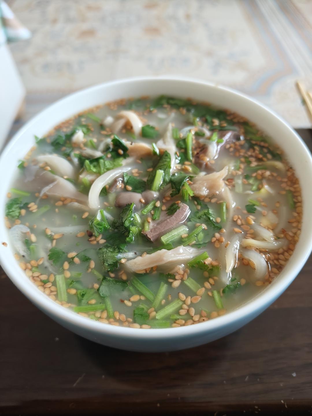 奶白奶白的羊杂汤