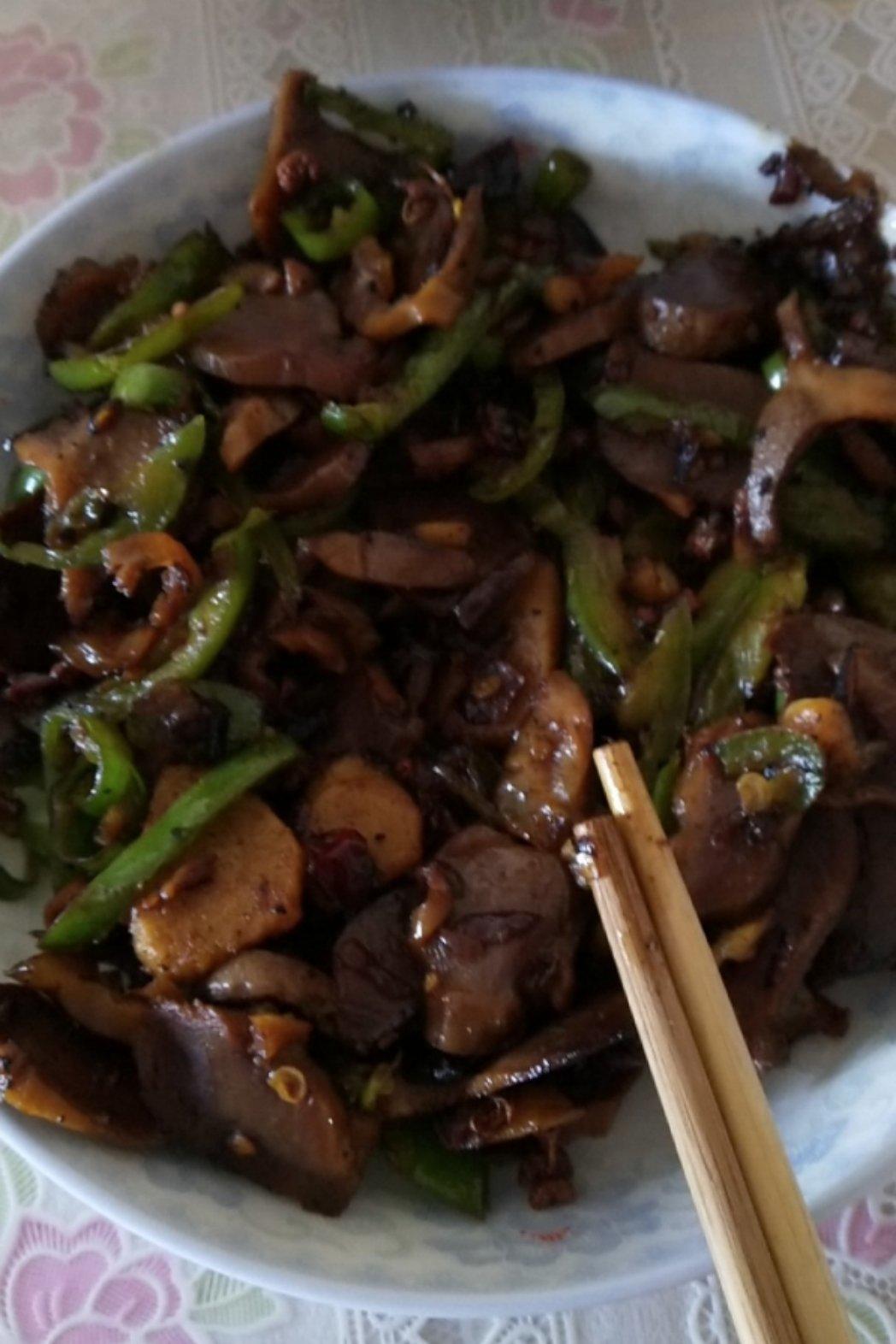 爆炒鸡胗