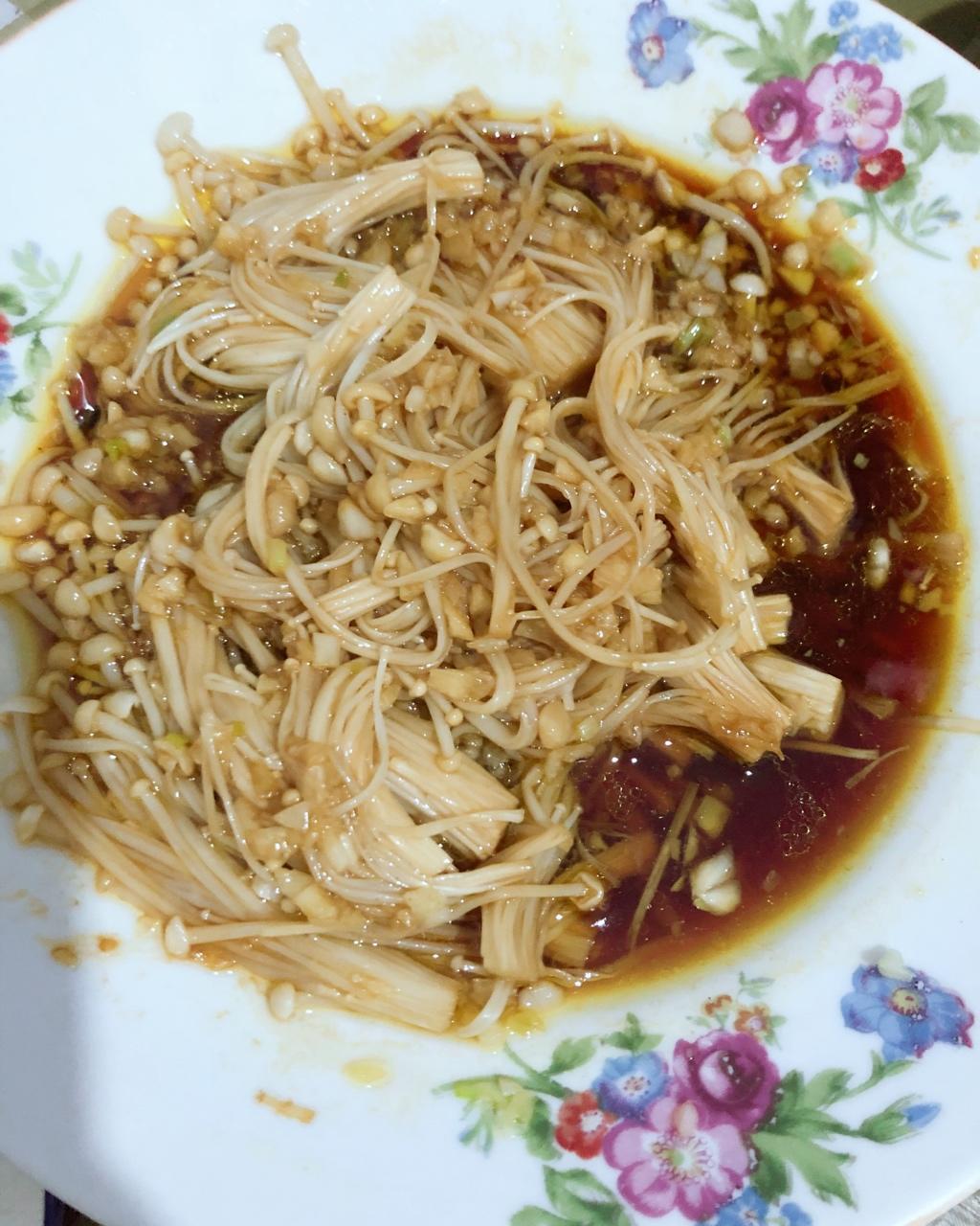 蒜蓉蒸金针菇