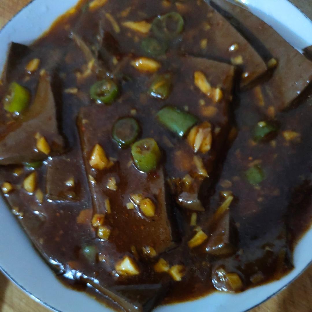 爆炒鸭血