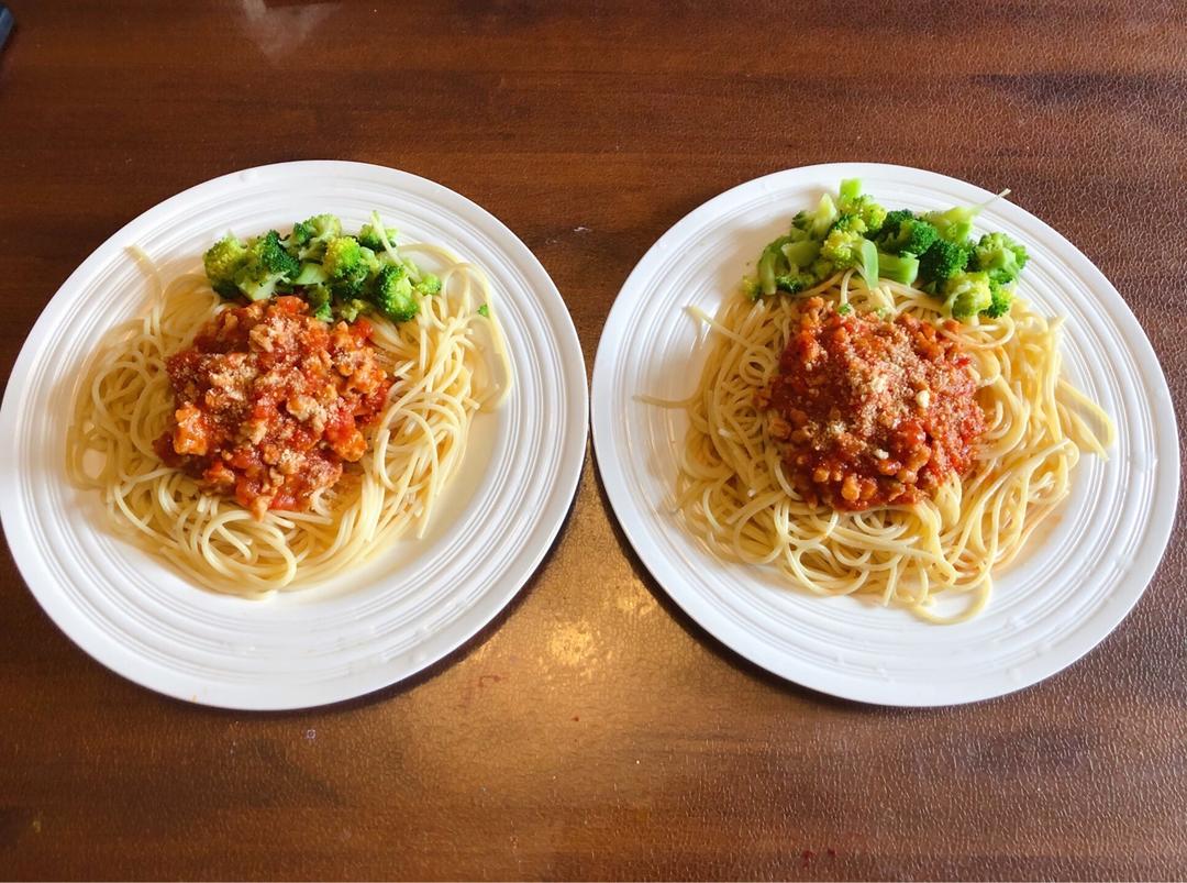 （完胜必胜客的）番茄肉酱意大利面～