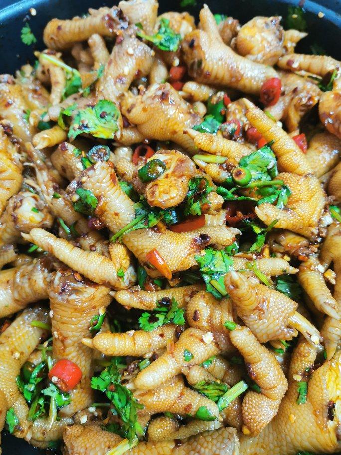 停不下来的秘制凉拌鸡爪