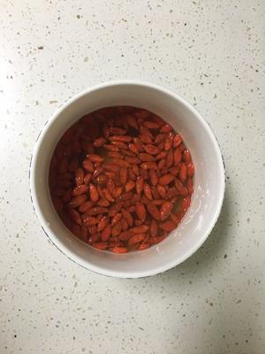 红枣枸杞桑葚膏的做法 步骤2