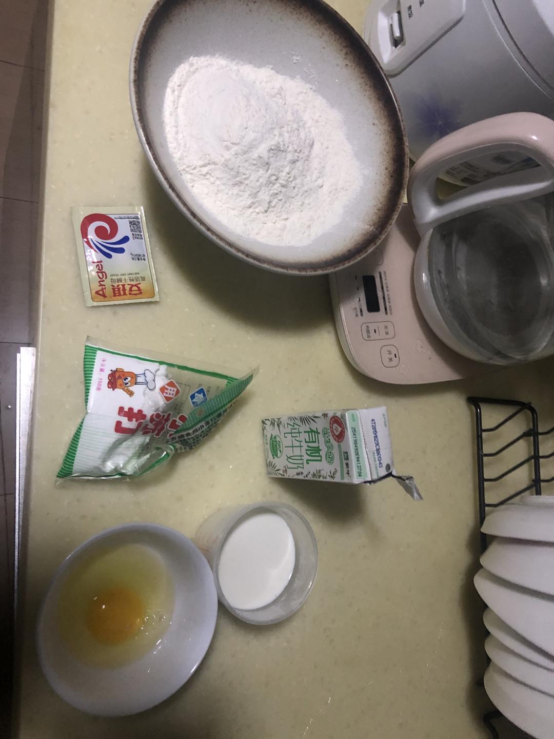 纯奶手撕吐司的做法 步骤1