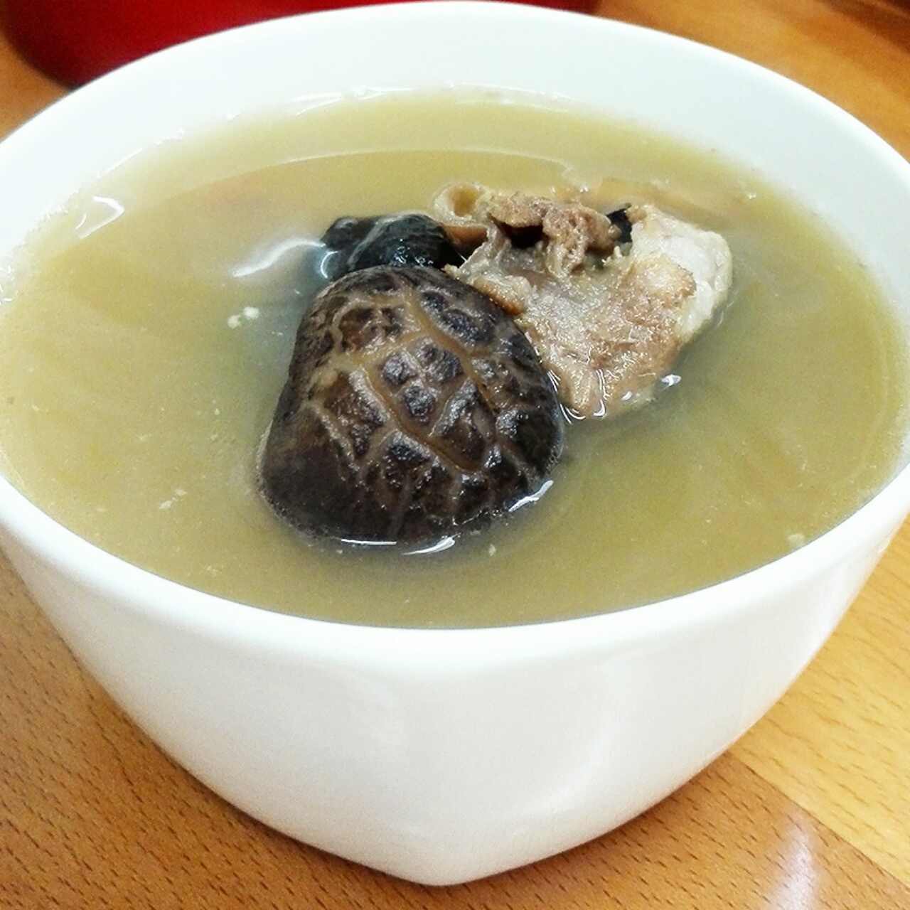 灵芝花菇排骨汤