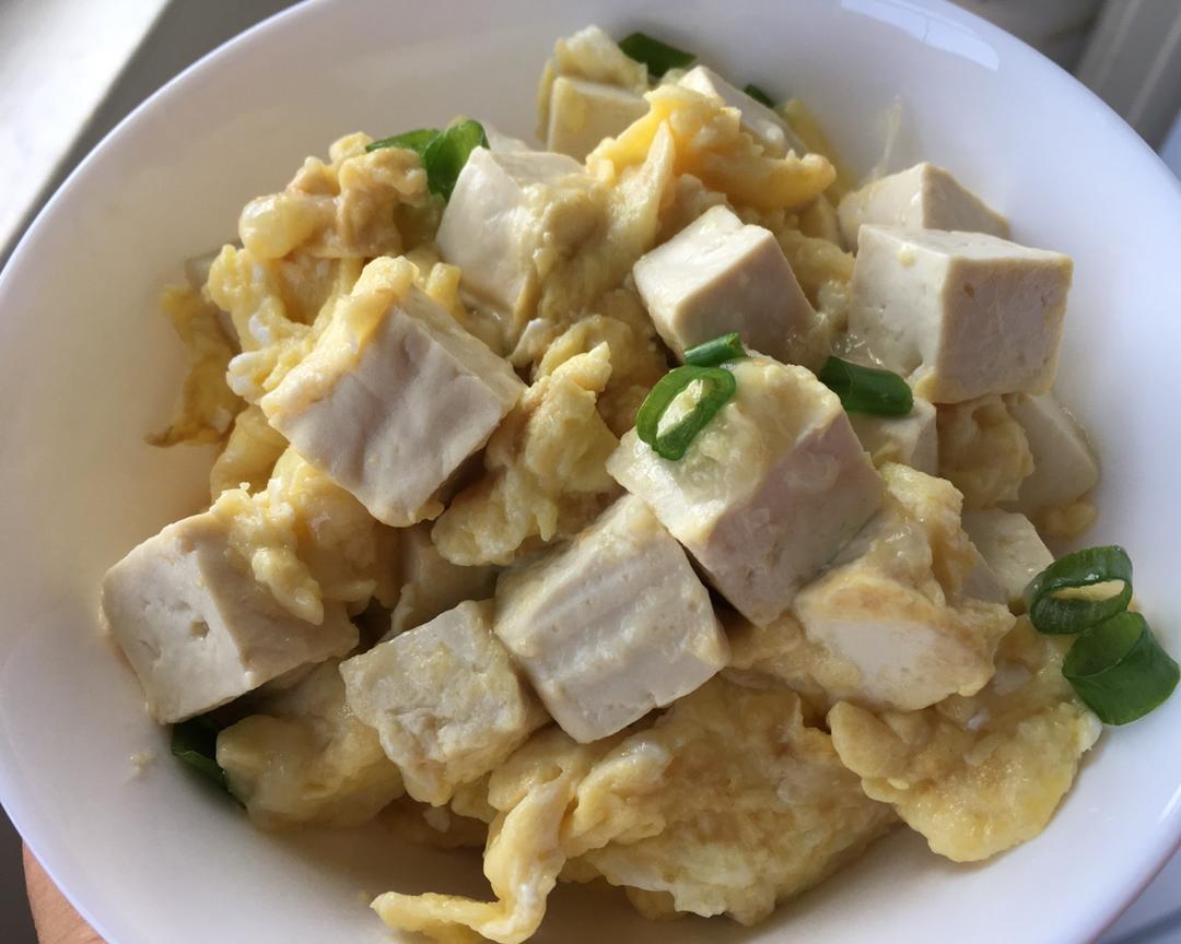 鸡蛋炒豆腐