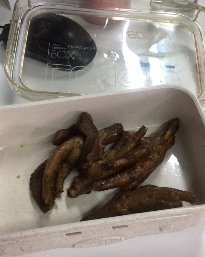 唇齿留香卤鸡爪