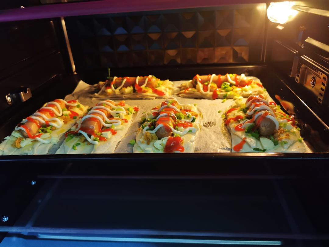 豪华芝士肉松丹麦热狗酥（手抓饼版）【松下NB-DM300P烤箱】