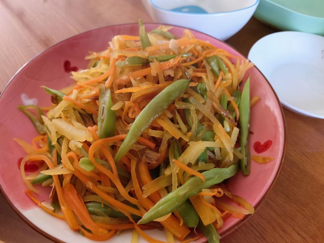 焖三丝（豆角丝+土豆丝+胡萝卜丝）