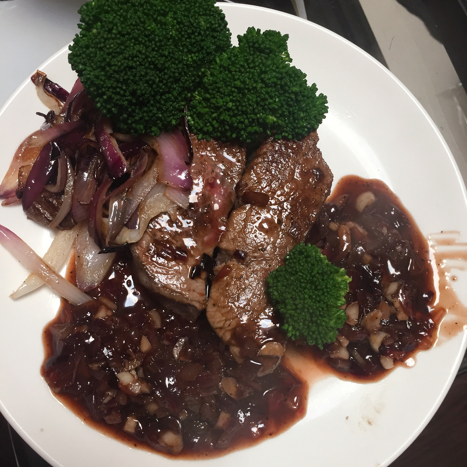 红酒黑胡椒牛排