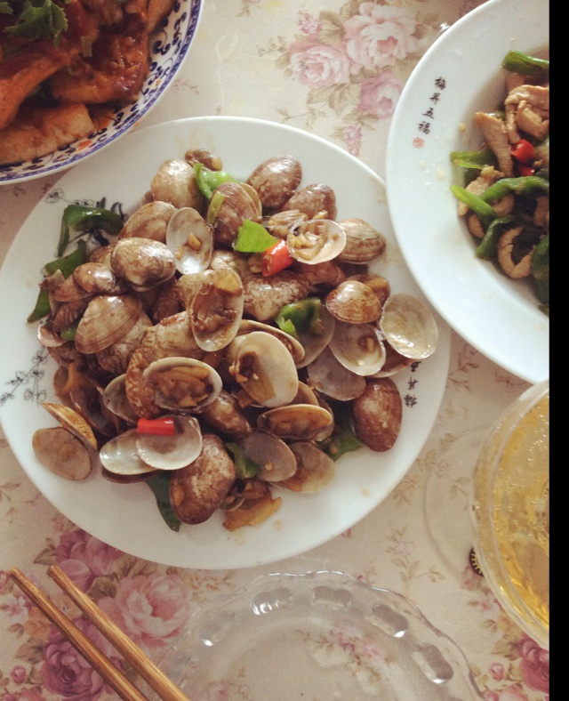 蒜香炒花甲