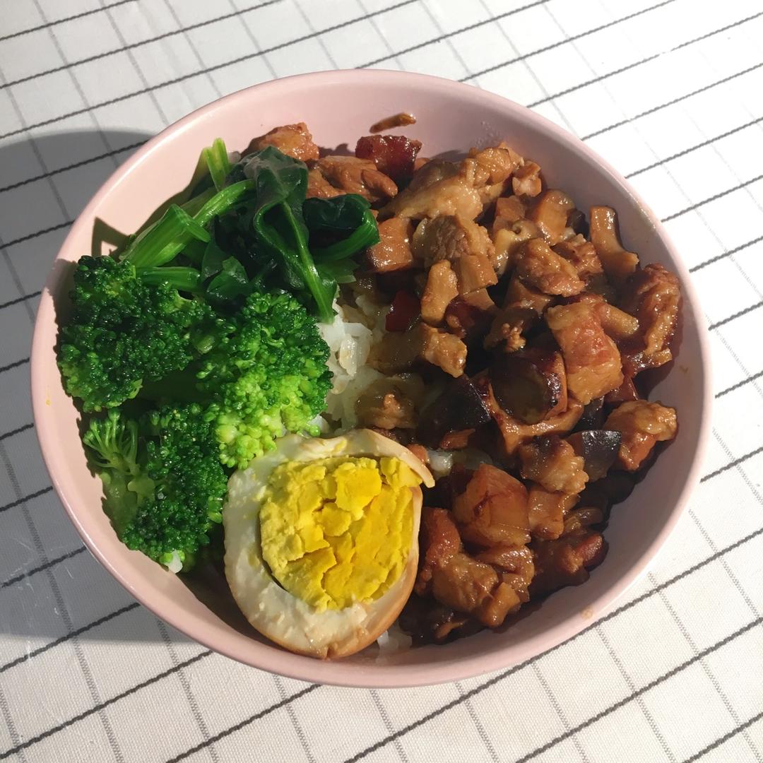 家常卤肉饭